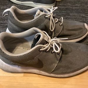 Nike casual walking shoes size 10